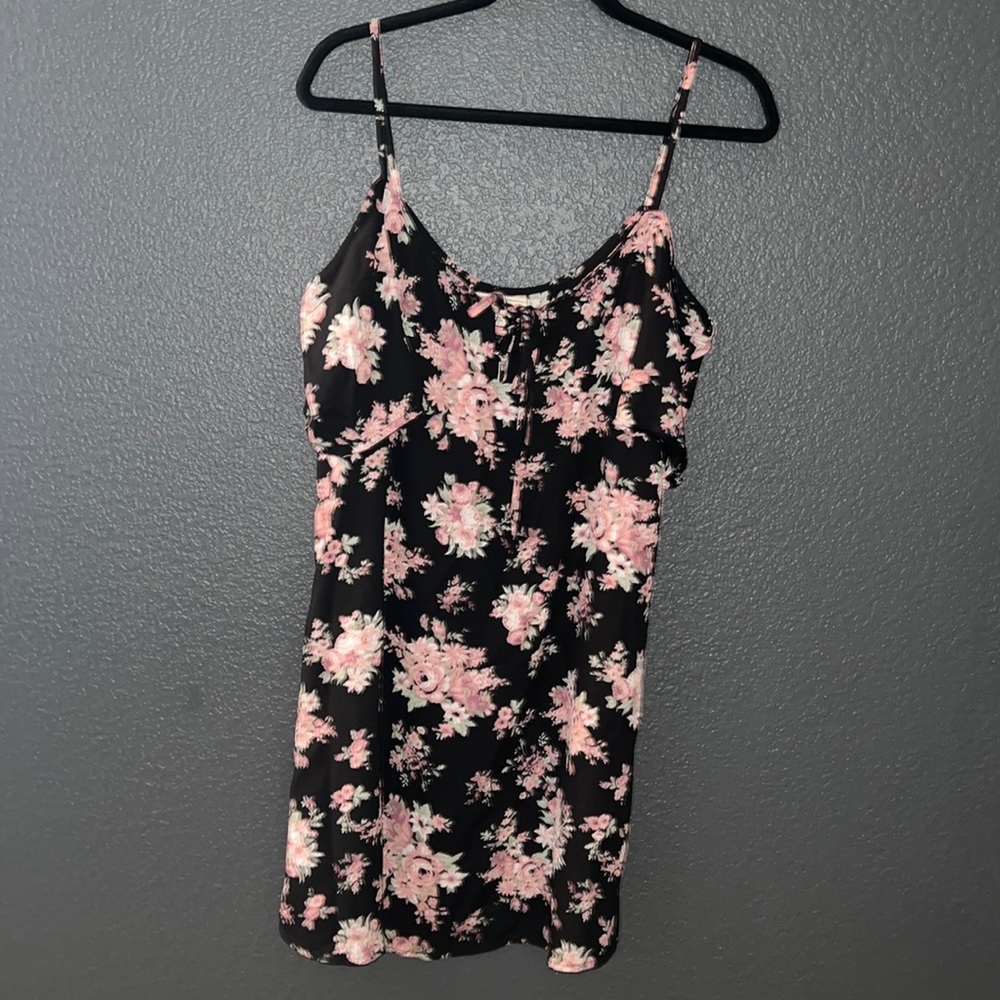 Off the shoulder floral dress 👗